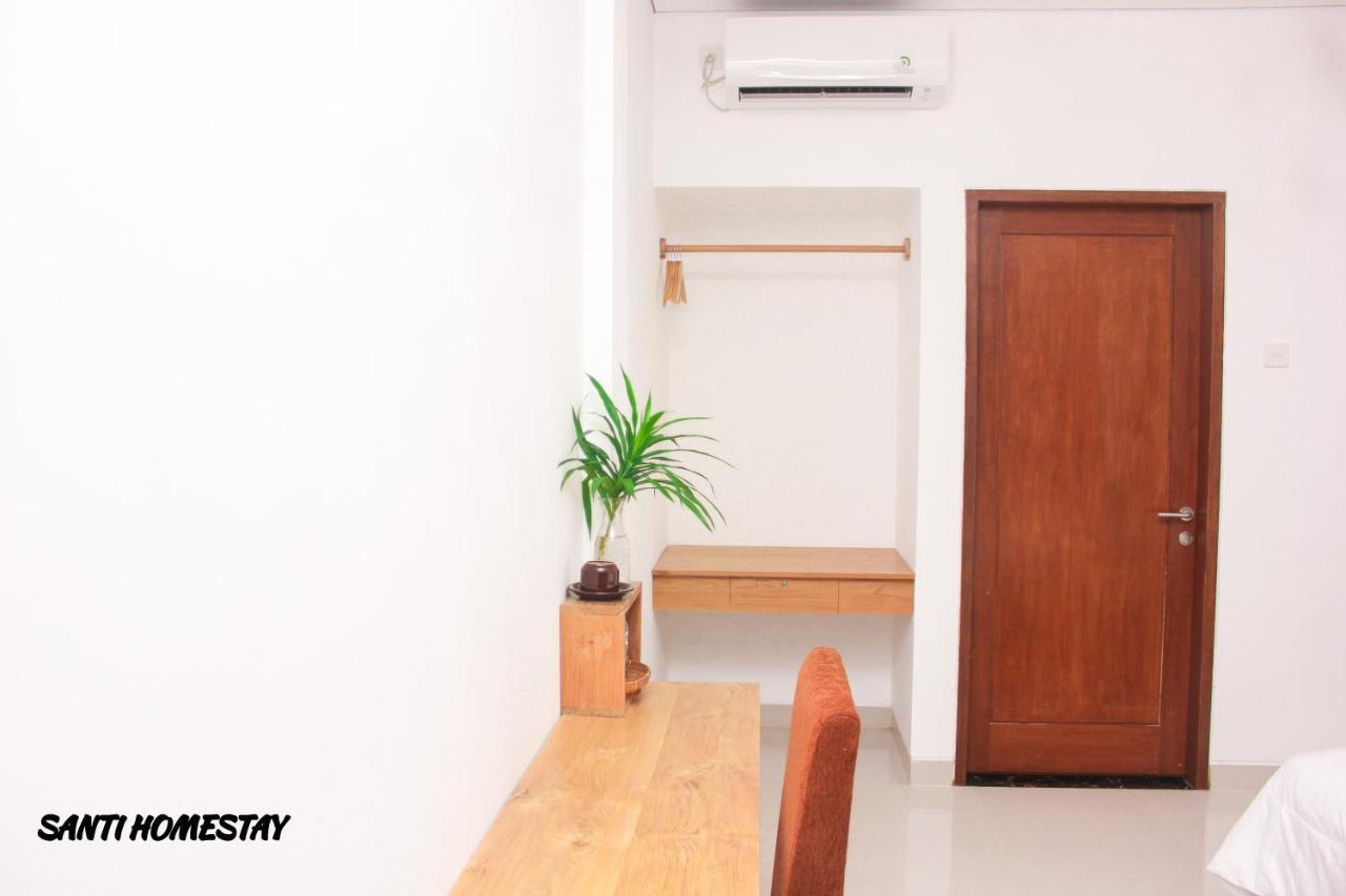 Santi Homestay Canggu Exterior foto